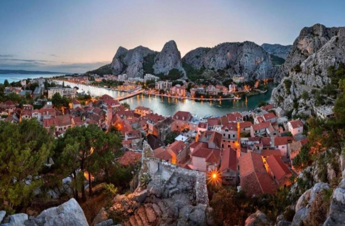 Apartment Ines Omiš Eksteriør bilde