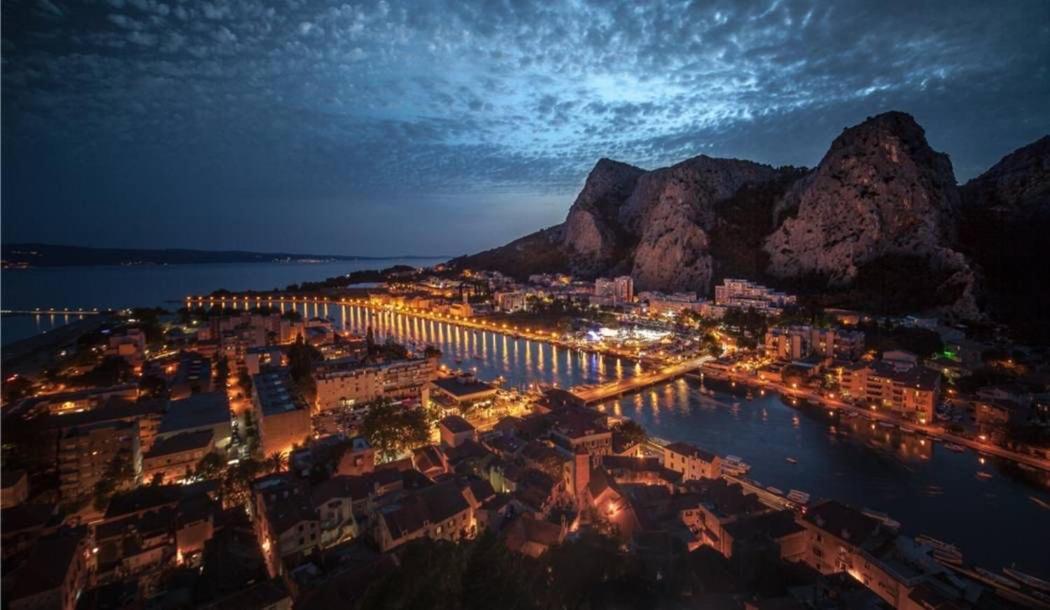 Apartment Ines Omiš Eksteriør bilde