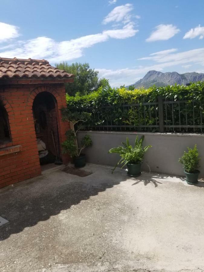 Apartment Ines Omiš Eksteriør bilde